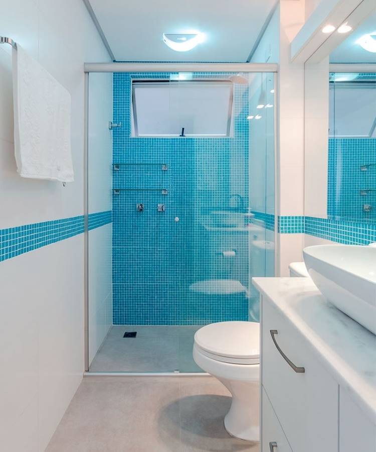 reformar baño, alicatado azul, reformas de baños, cuarto de baño azul